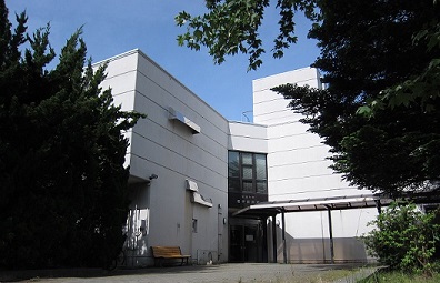 秋田大学附属図書館